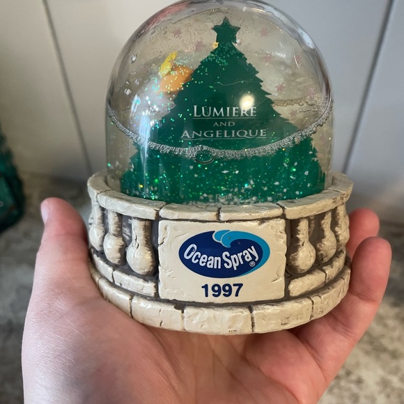 Vintage Disney Beauty and the Beast Snow Globe - Picture 2 of 3